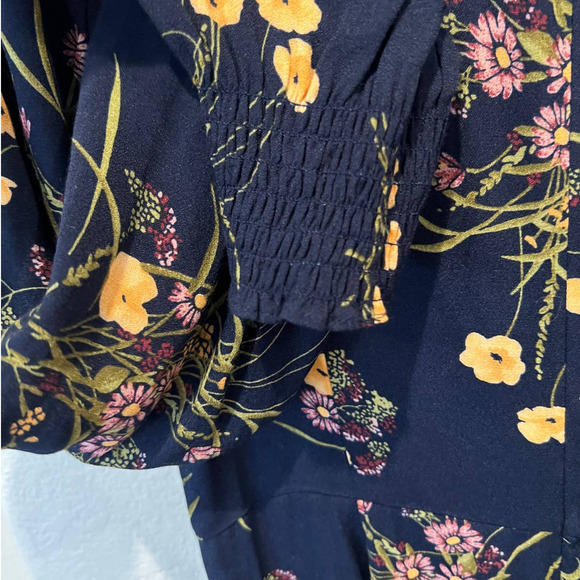 REFORMATION Wallflower Long Sleeve Midi Dress (12) - Picture 6 of 9